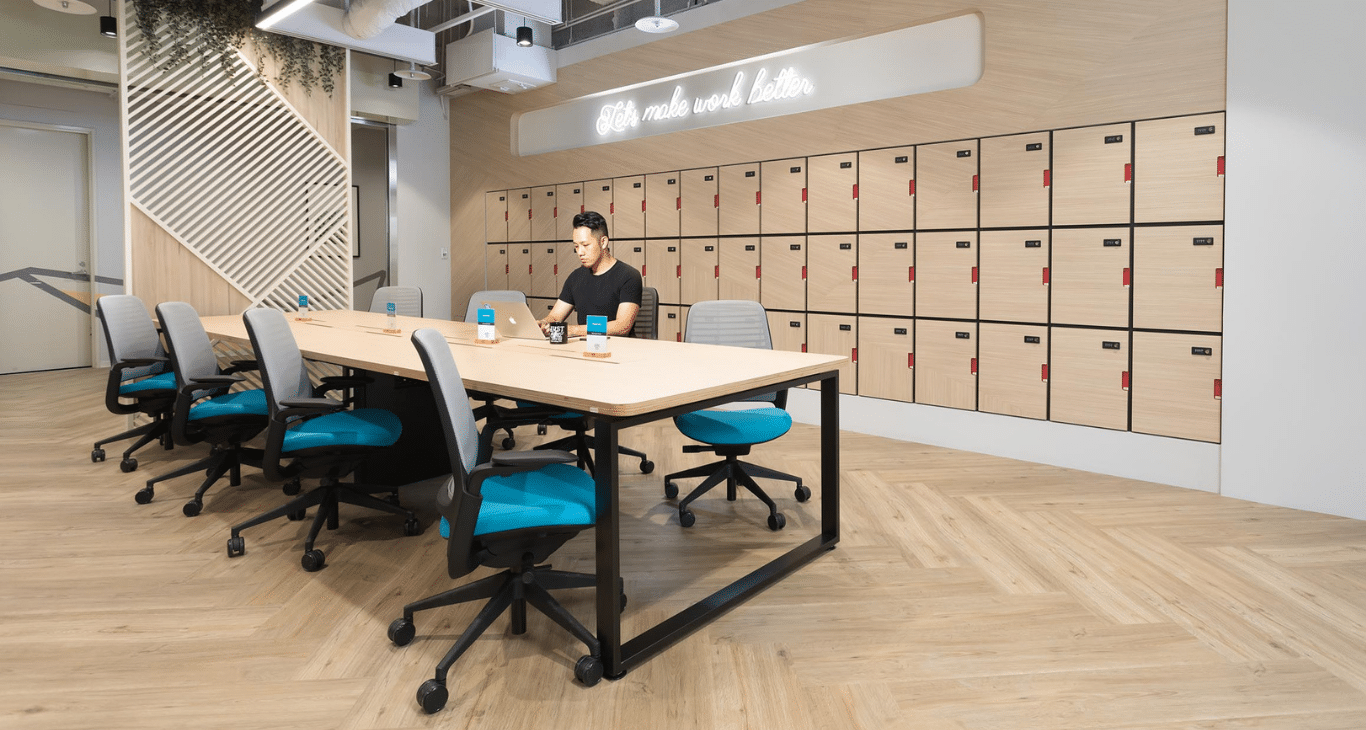 TW Minsheng Jianguo Hot Desk 1366x730