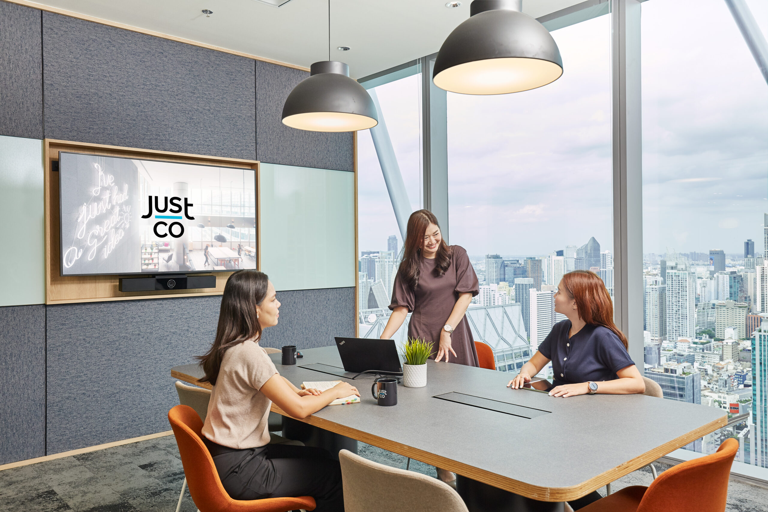 JustCo Meeting room for rent on demand ห้องประชุมให้เช่า