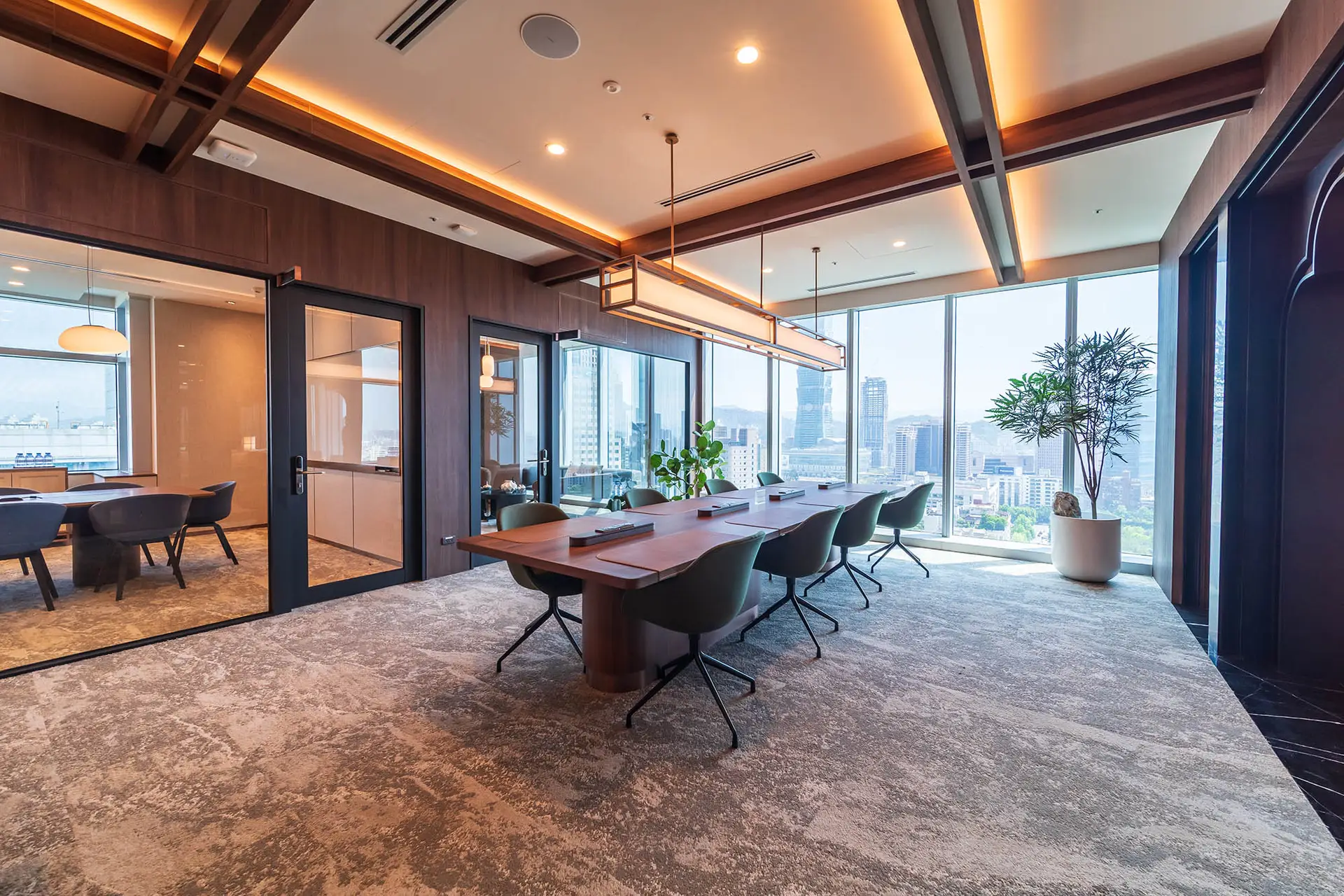 04 Hotdesk TDIC LR
