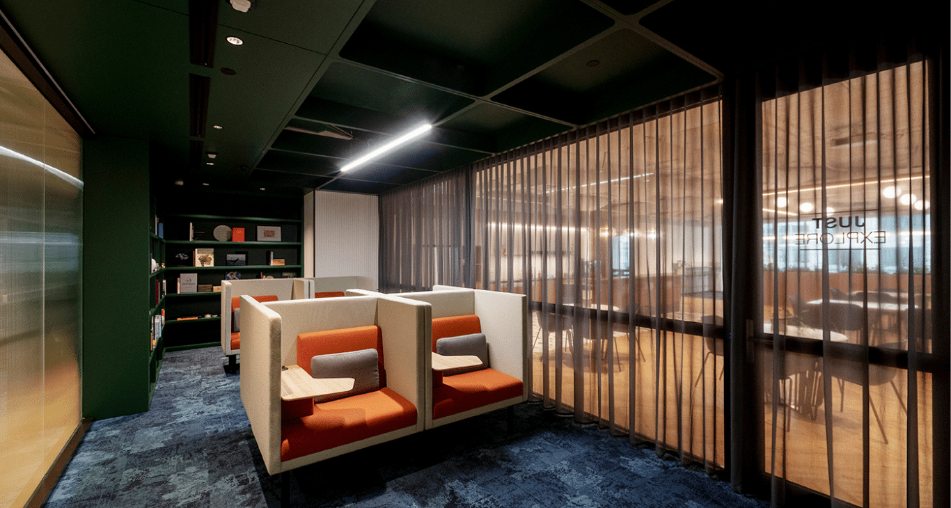 AU 447 Collins St Quiet Room 1366x730