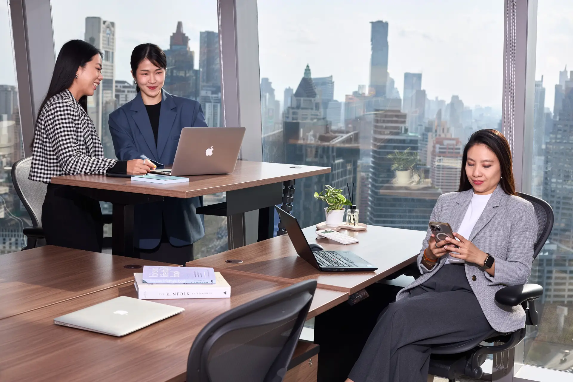 12 Essential Pieces of Equipment for a Meeting Room for Better Meetings